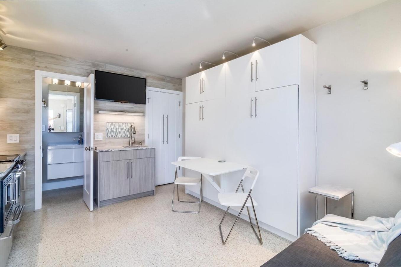 Boutique Vacation Rental Complex At Beach ココアビーチ エクステリア 写真