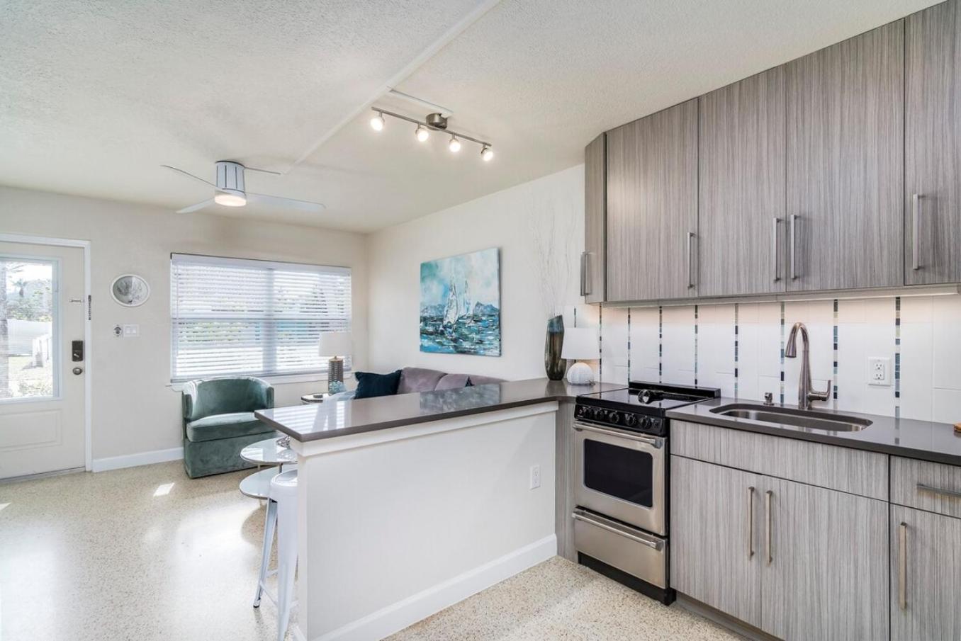 Boutique Vacation Rental Complex At Beach ココアビーチ エクステリア 写真